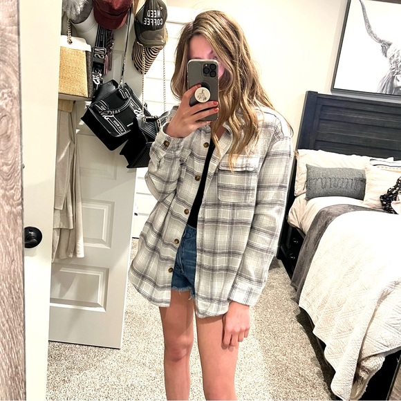 Hollister Shacket - Picture 2 of 5